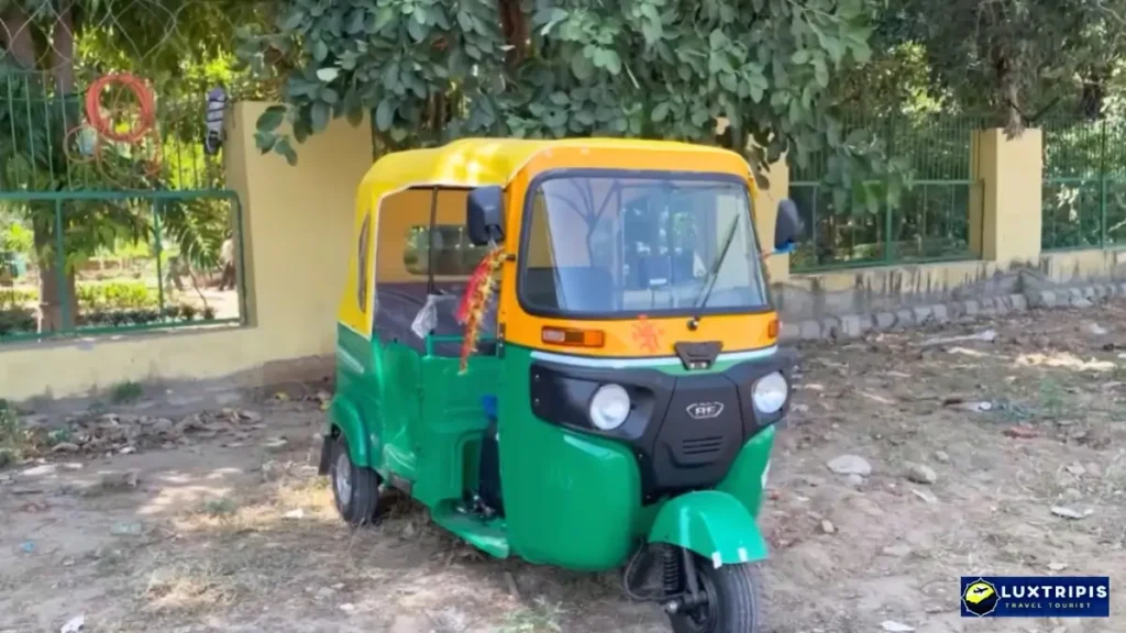 तुक-तुक बुकिंग विकल्प और सावधानियाँ (Tuk Tuk Booking Tips)