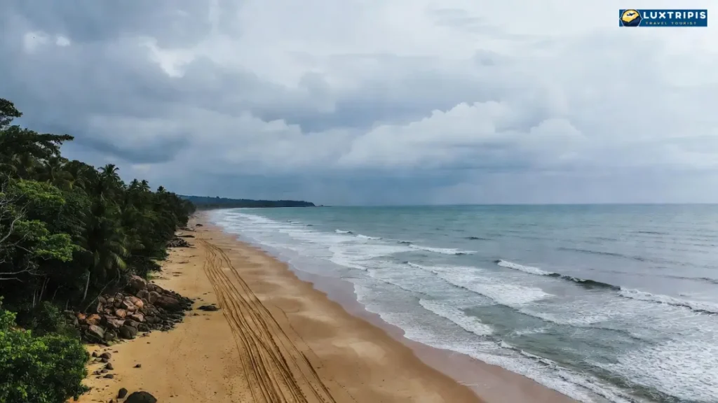 Muzhappilangad Drive-in Beach एशिया का सबसे लंबा ड्राइव-इन बीच